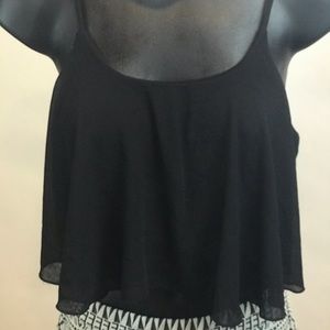 Blk • L• cropped tank